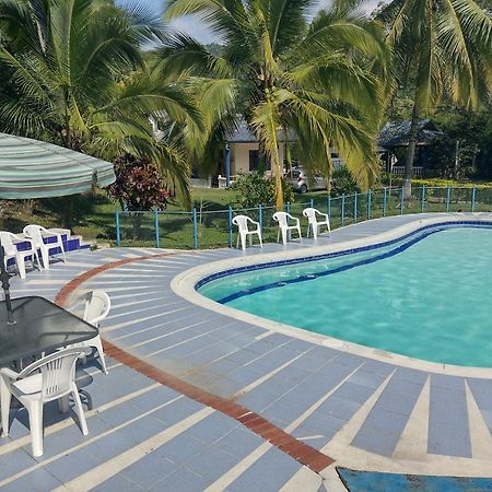 Hotel Campestre El Salitre Villeta Exterior photo